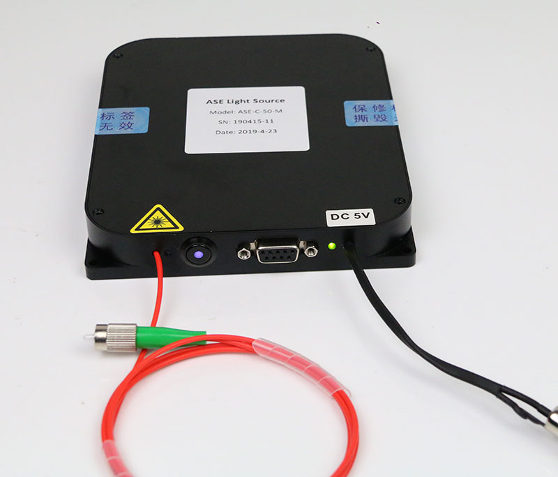 10mW C+L band 1528~1603nm ASE Broadband Light Source Flatness 3dB SM Fiber Laser ASE-CL-10-T-SM-M-S3 Module Type